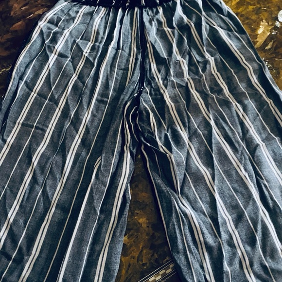 Pants - Picture 6 of 9